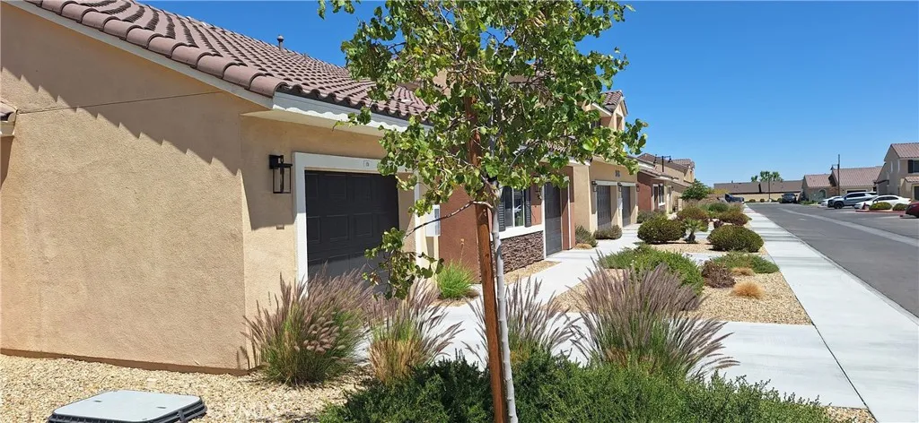 16852 Muscatel, Hesperia, California 92345
