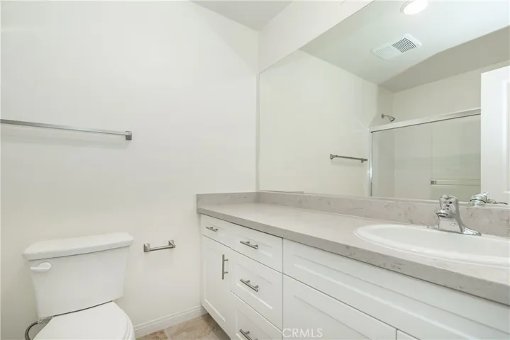 16852 Muscatel, Hesperia, California 92345
