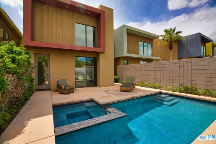 284 Cheryl Drive, Palm Springs, California 92262