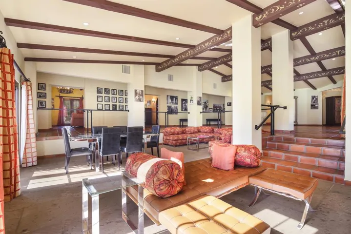 Living Room-4