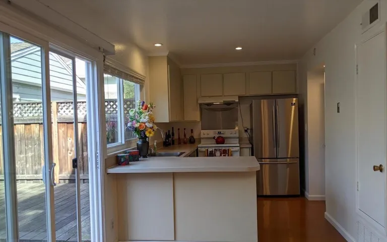 825 Peary Lane, Foster City, California 94404