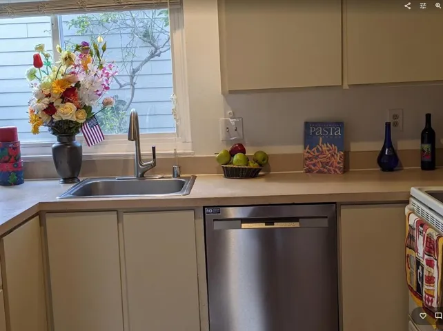 825 Peary Lane, Foster City, California 94404