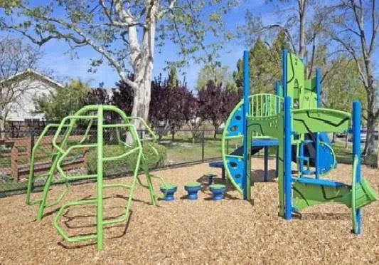 825 Peary Lane, Foster City, California 94404