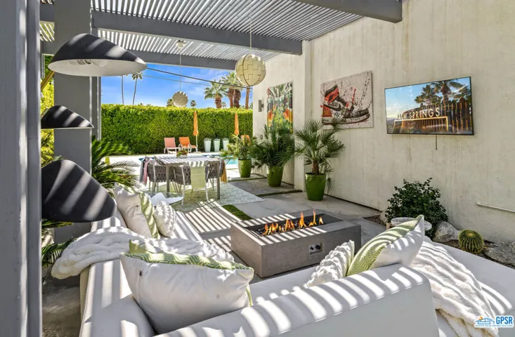 1008 E Apache Road, Palm Springs, California 92264