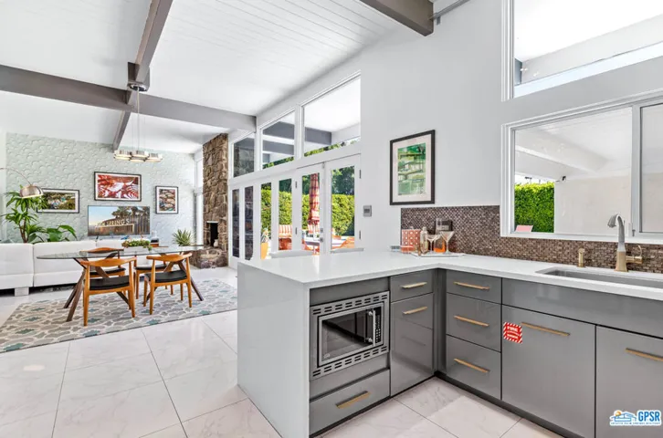 1008 E Apache Road, Palm Springs, California 92264