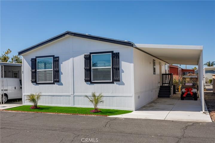 880 N. Lake Street Unit 95, Hemet, California 92544