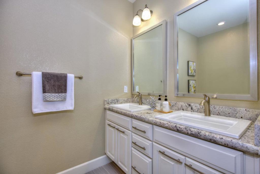611 Avenue One Drive, California home-pic-24