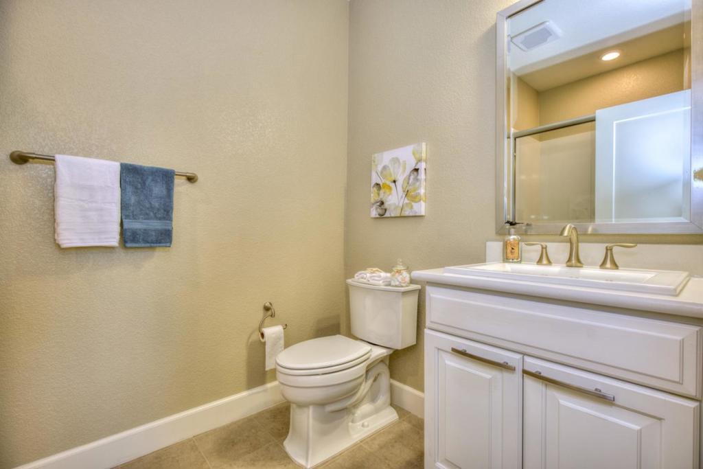 611 Avenue One Drive, California home-pic-8