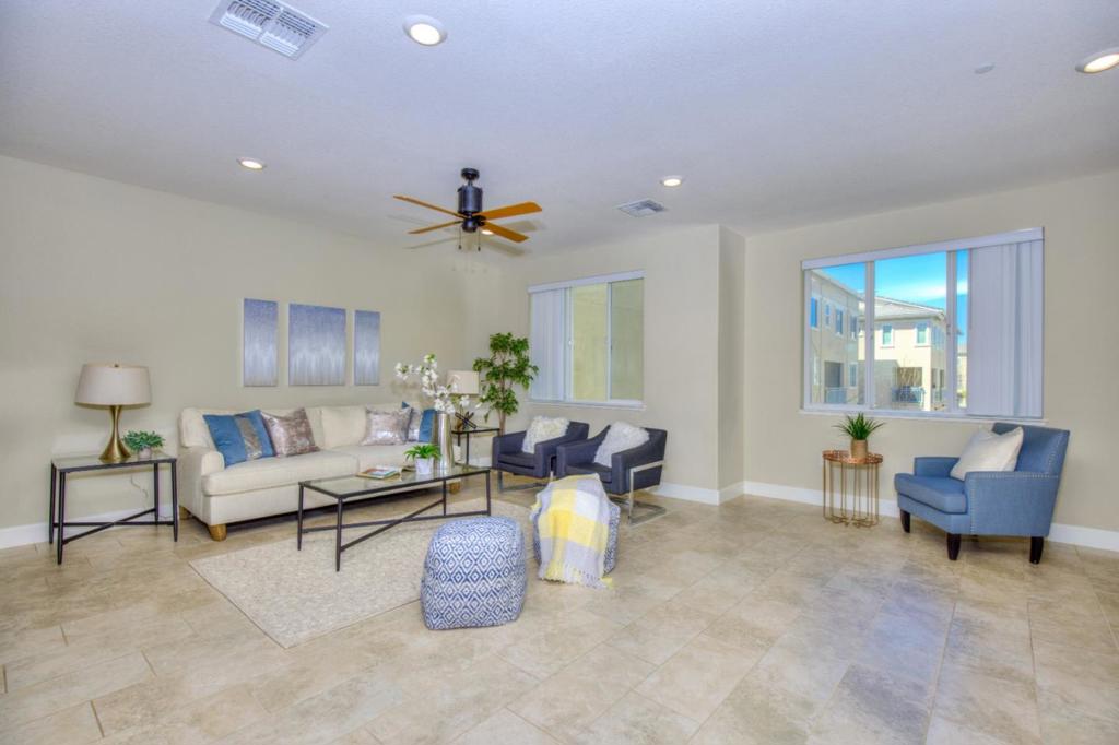 611 Avenue One Drive, California home-pic-14