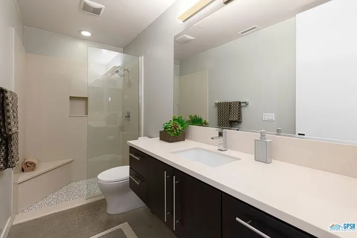 1152 Francis Drive, Palm Springs, California 92262