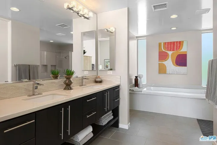 1152 Francis Drive, Palm Springs, California 92262