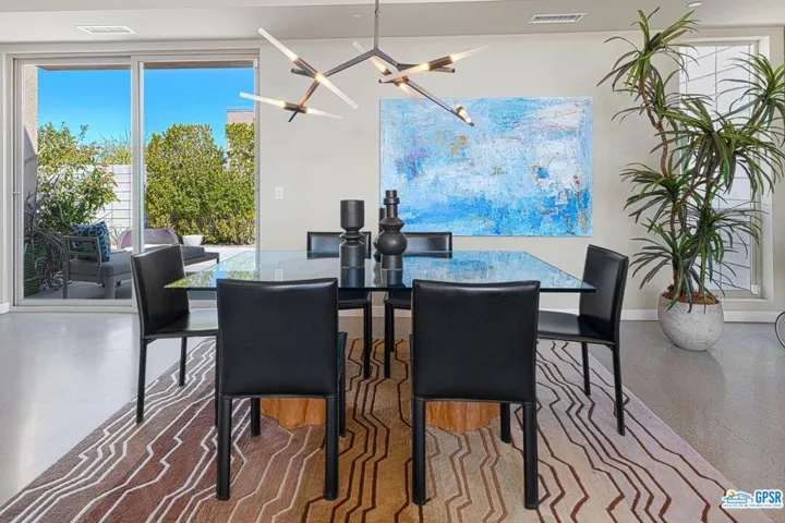 1152 Francis Drive, Palm Springs, California 92262