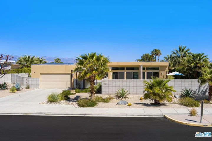 1152 Francis Drive, Palm Springs, California 92262