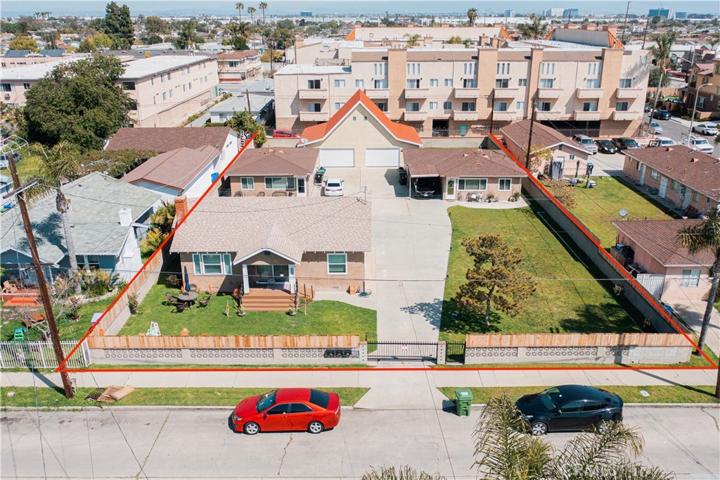18,001 SqFt Lot