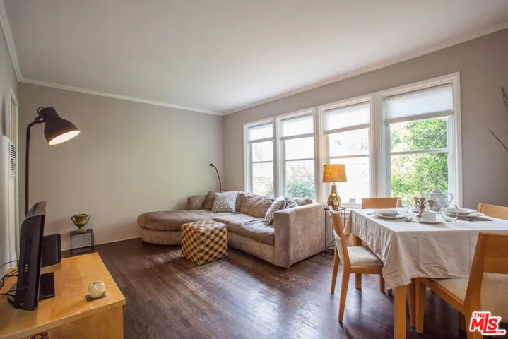 326 1/2 Huntley Drive, West Hollywood, California 90048