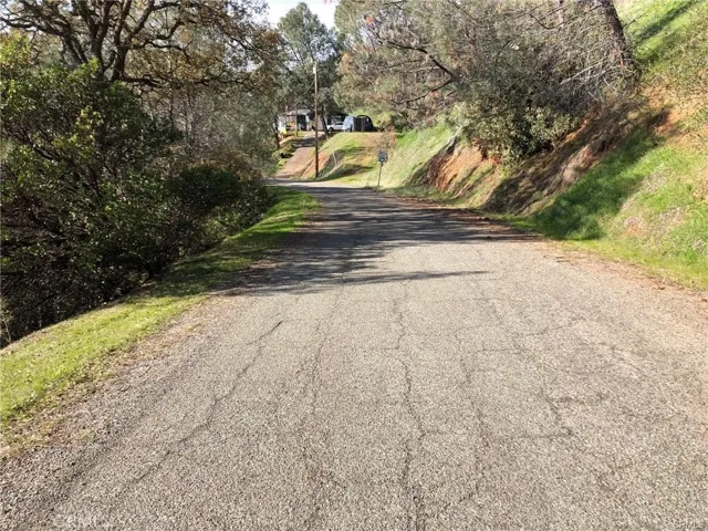 11705 Lakeview Drive, Clearlake Oaks, California 95423