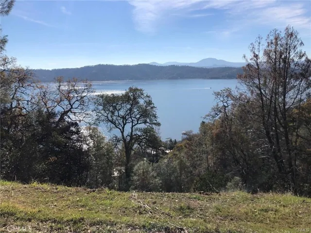 11705 Lakeview Drive, Clearlake Oaks, California 95423