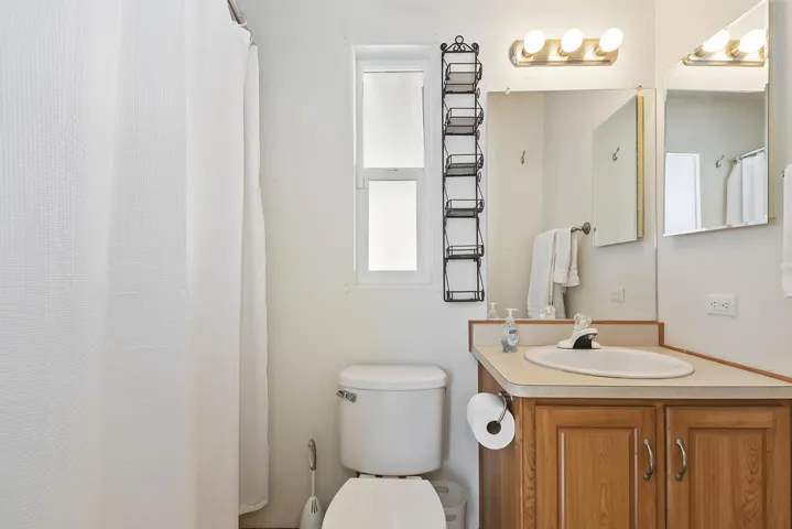 52 Arapaho Bathroom 04-07-23