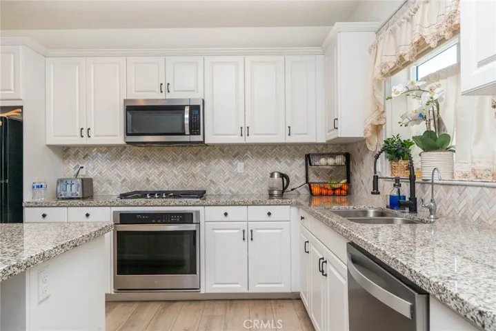 11826 Sierra Road, Victorville, California 92392