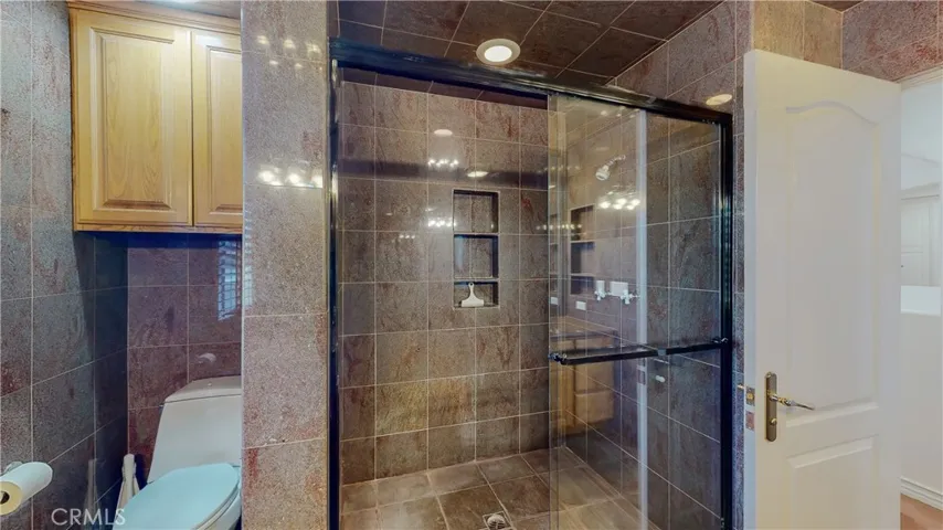 Upstairs hallway bathroom