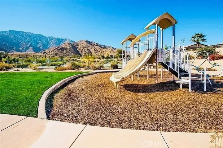 800 Mira Grande, Palm Springs, California 92262