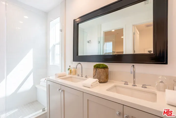 4430 Camero Avenue, Los Angeles, California 90027