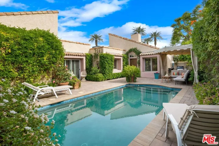 Your own Private Oasis