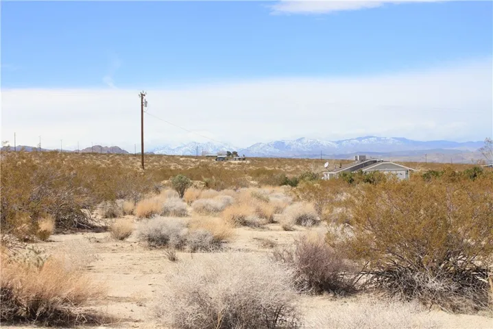 6677 Peterson Road, 29 Palms, California 92277