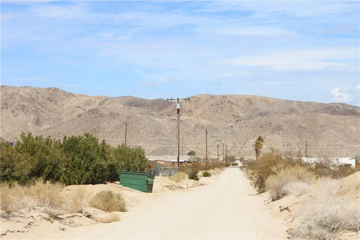 6677 Peterson Road, 29 Palms, California 92277