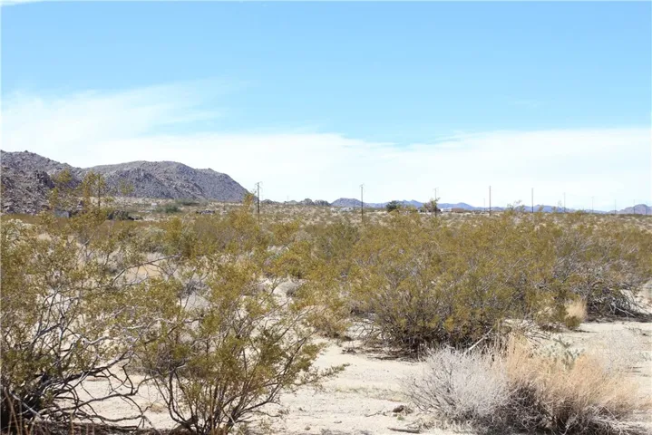 6677 Peterson Road, 29 Palms, California 92277
