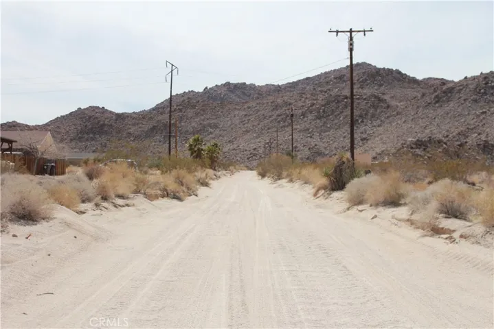 6677 Peterson Road, 29 Palms, California 92277