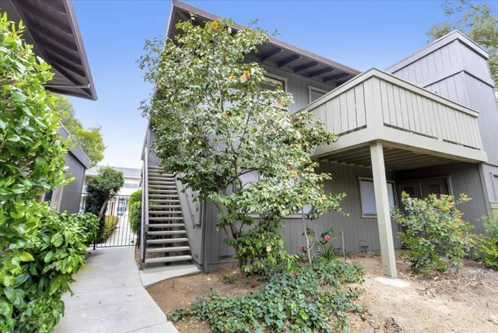 14351 Saratoga Avenue B, Saratoga, California 95070
