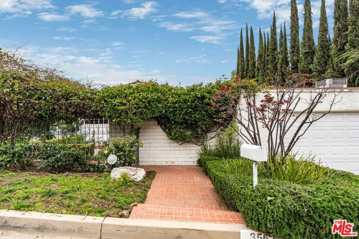 3562 Alana Drive, Sherman Oaks, California 91403