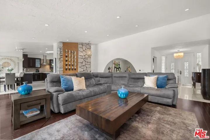 3562 Alana Drive, Sherman Oaks, California 91403