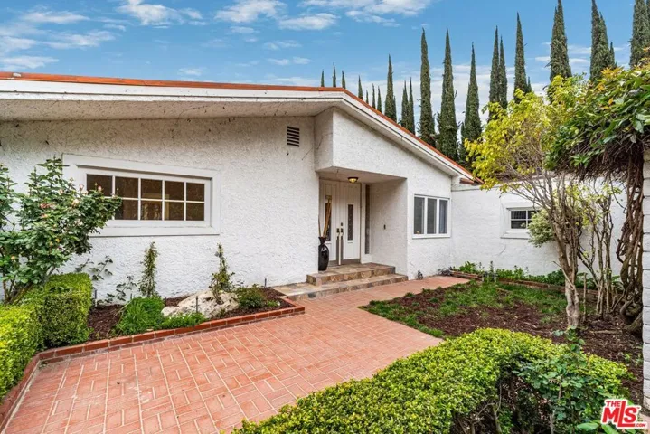 3562 Alana Drive, Sherman Oaks, California 91403