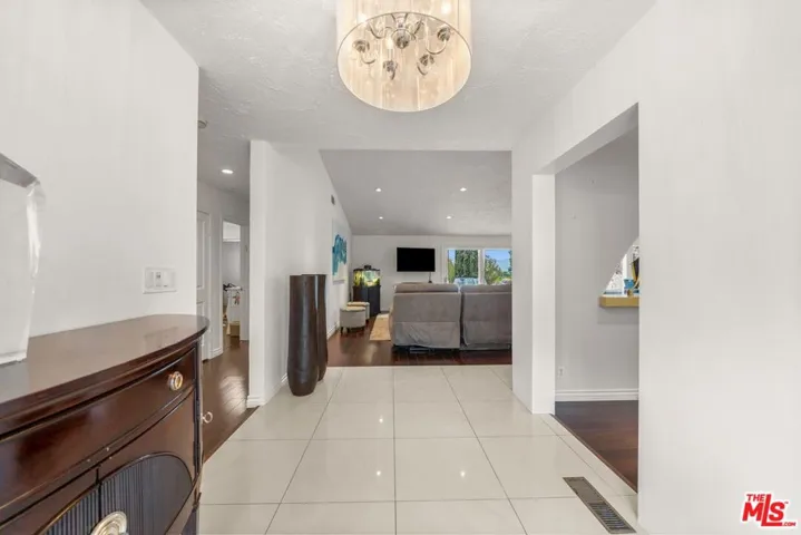 3562 Alana Drive, Sherman Oaks, California 91403