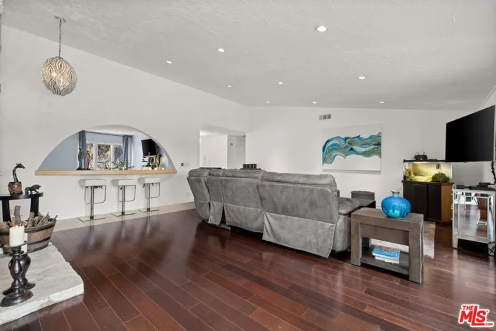 3562 Alana Drive, Sherman Oaks, California 91403