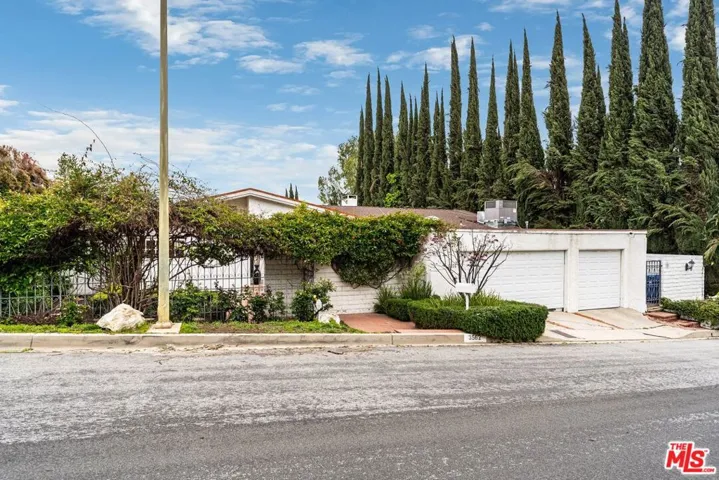 3562 Alana Drive, Sherman Oaks, California 91403