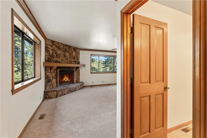 27467 Bay Shore Drive, Lake Arrowhead, California 92352