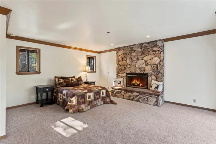 27467 Bay Shore Drive, Lake Arrowhead, California 92352
