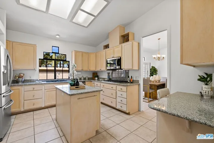 495 W Santa Elena Road, Palm Springs, California 92262