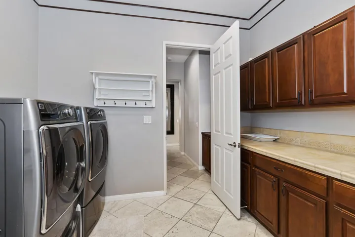 014_Laundry room