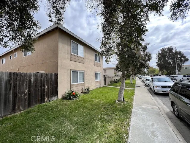 994 Valencia Street, Costa Mesa, California 92626