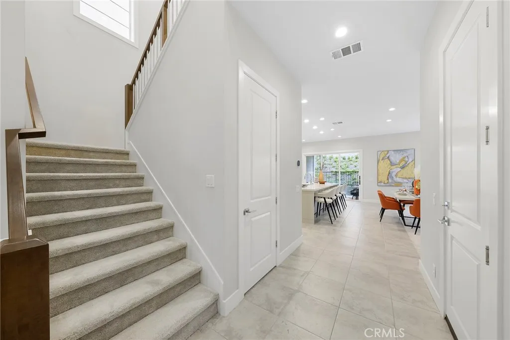 200 Sierra Madre, Lake Forest, California 92630 home-pic-33