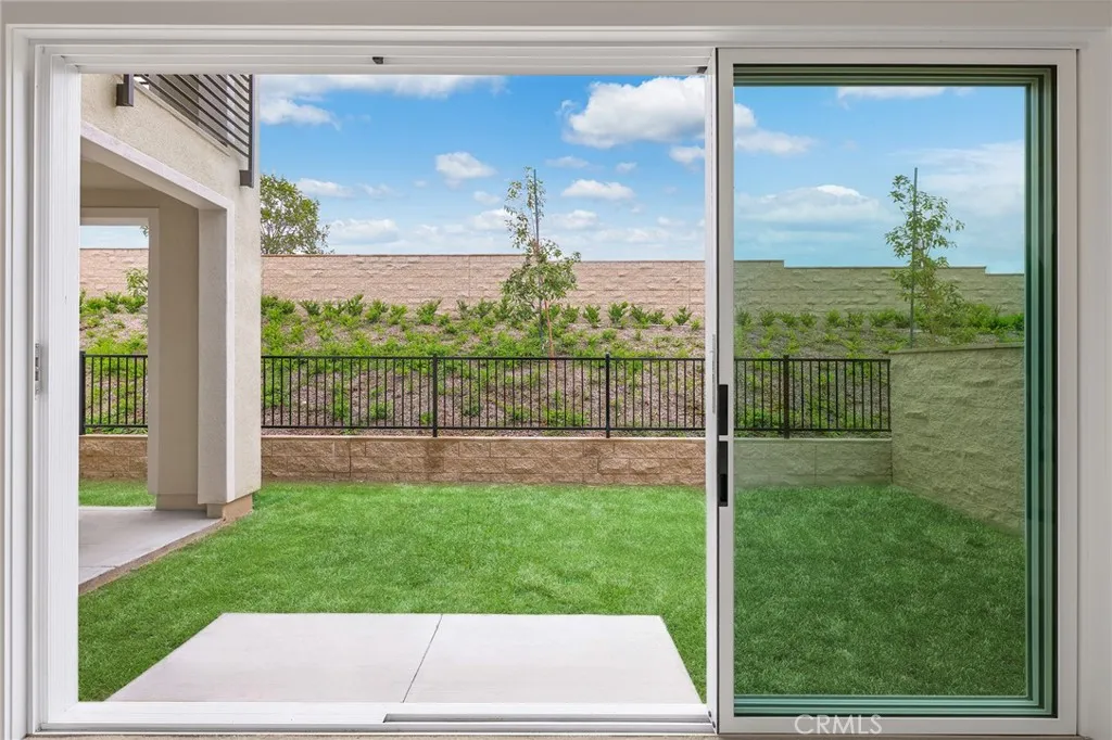 200 Sierra Madre, Lake Forest, California 92630 home-pic-34