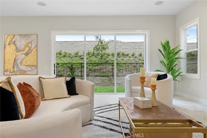 200 Sierra Madre, Lake Forest, California 92630