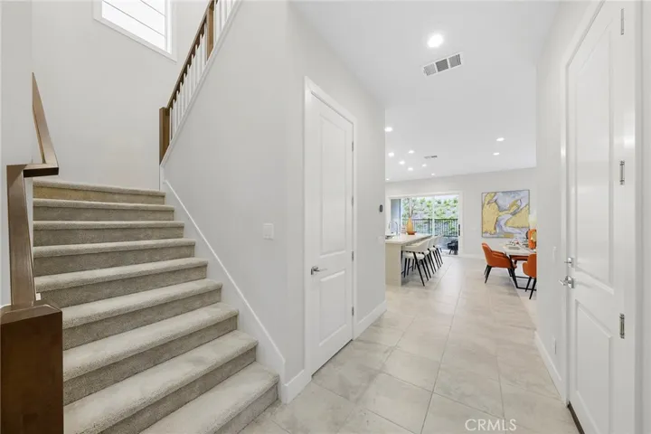 200 Sierra Madre, Lake Forest, California 92630