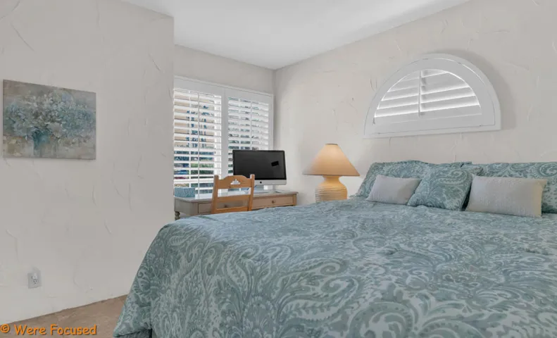 450 Desert Falls North-12