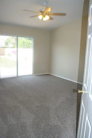9 Master bedroom (1)