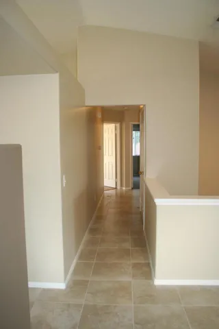 8 Hall (1)